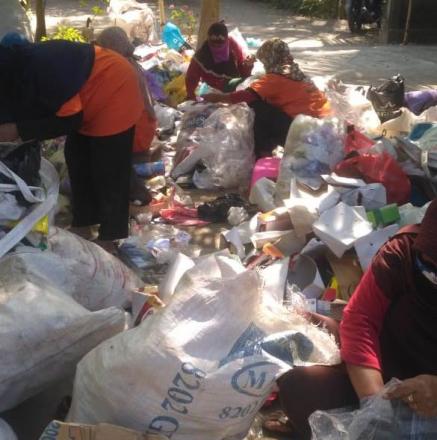 Kegiatan Bersih Sampah Di Pedukuhan Kurahan I